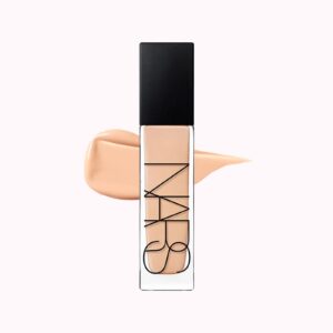 کرم پودر نارس مدل Natural Radiant Longwear Foundation رنگ FIJI شماره L5