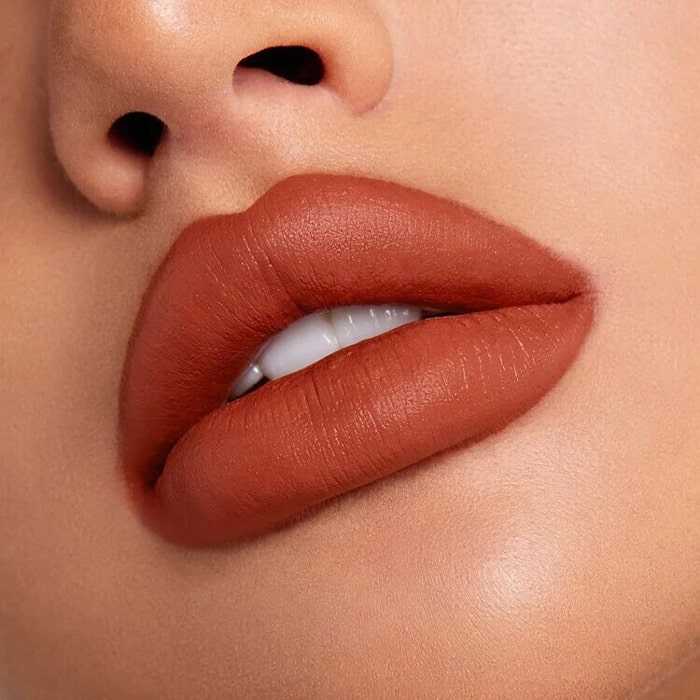 رژ جامد مات شیگلم Sheglam سری Matte Allure رنگ Daddy’s Jet
